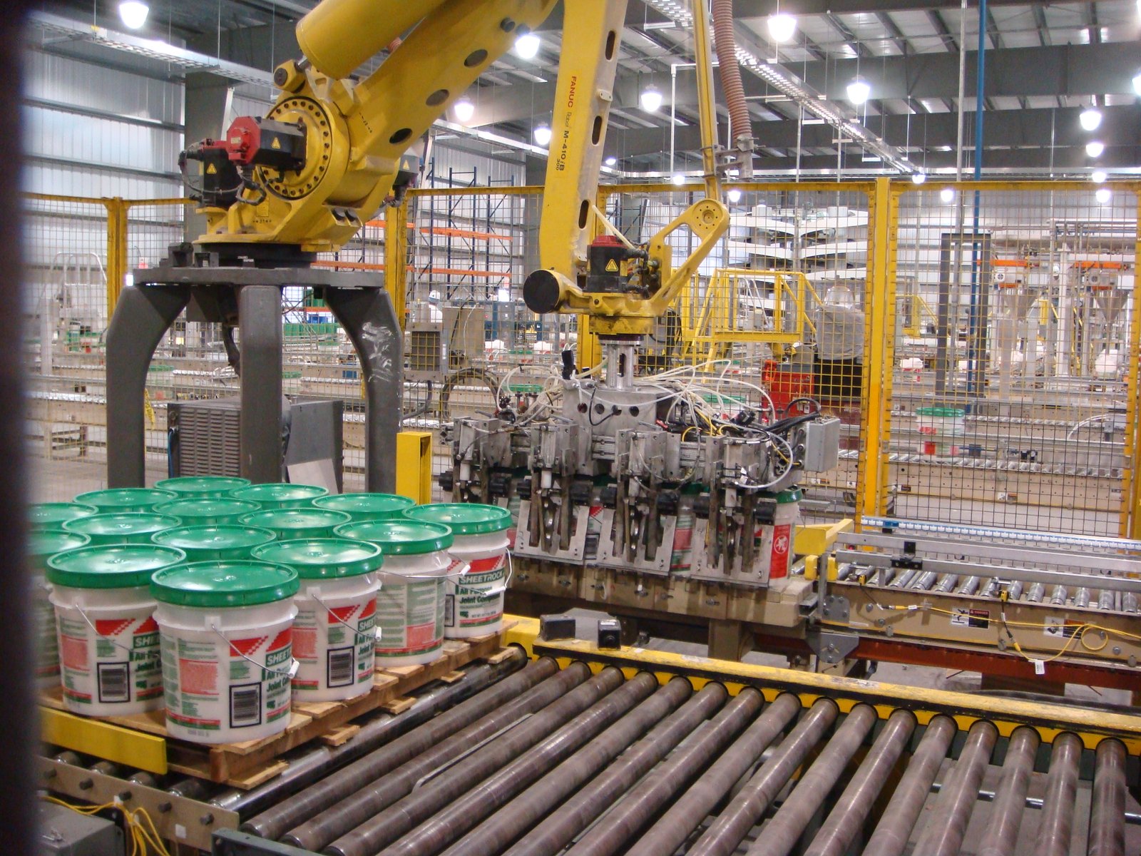 Robotics, palletizing, sorting line