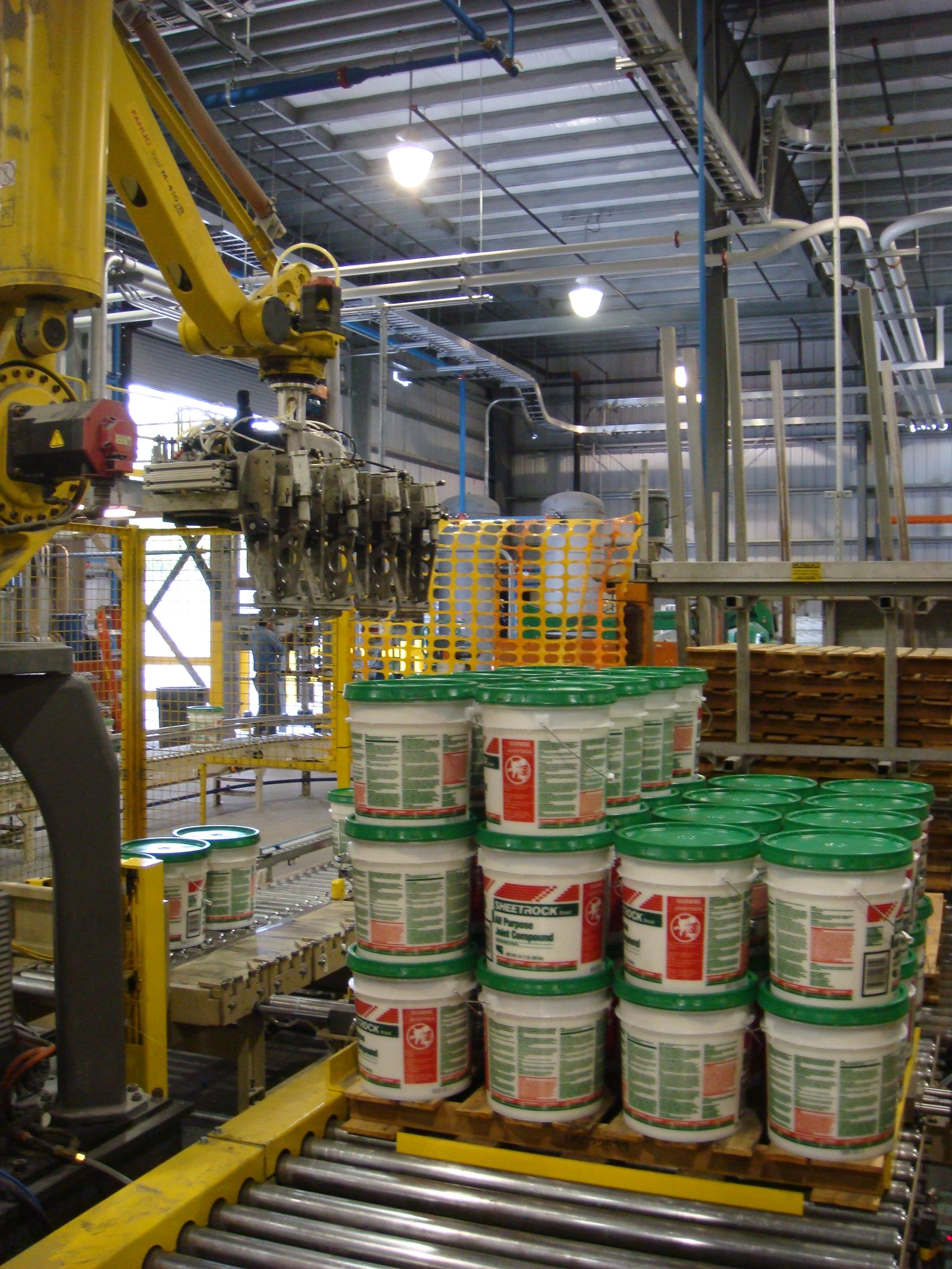 Robotics, palletizing, sorting line